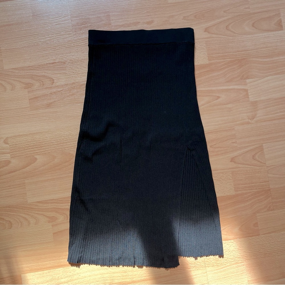 BNWOT Wilfred Free Knit Skirt